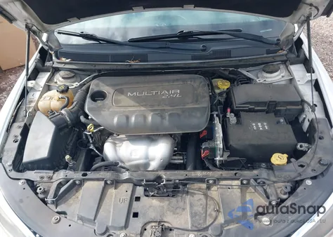 2016 Chrysler 200 Limited z USA, uszkodzony, nr VIN 1C3CCCAB3GN131981